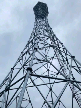熱いすくい電流を通されたQ345 5gのインターネット タワーの携帯電話の電気通信鋼鉄タワー